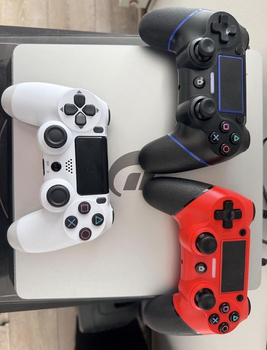PlayStation 4 Gran Turismo slim