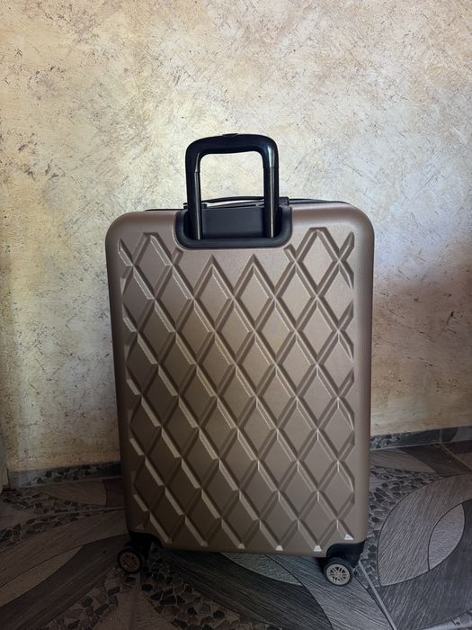 Малък и среден куфар - нови