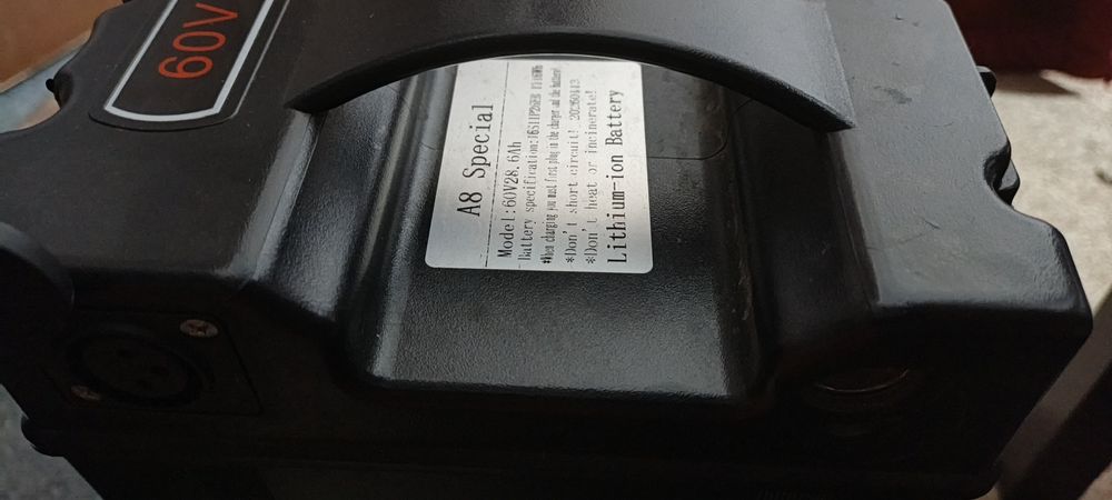 Monstr elektro velik