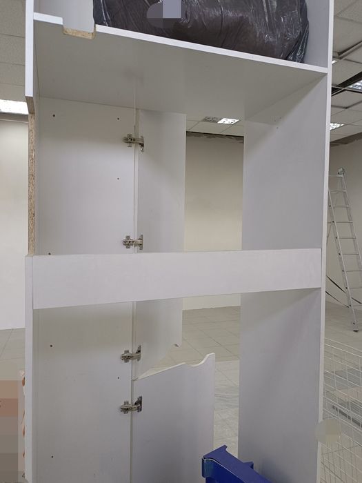 Шкаф белый продам