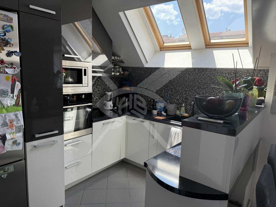 Дава се под наем Тристаен апартамент в София, Младост 3 - 107 кв.м за 900 € - Снимка #2