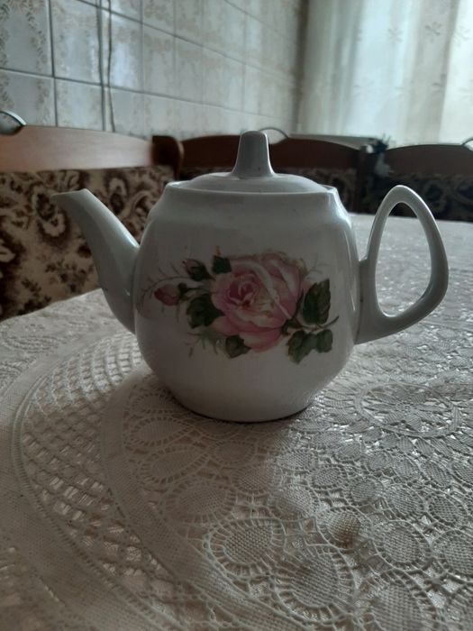 Продаю заварочный чайник б/ у