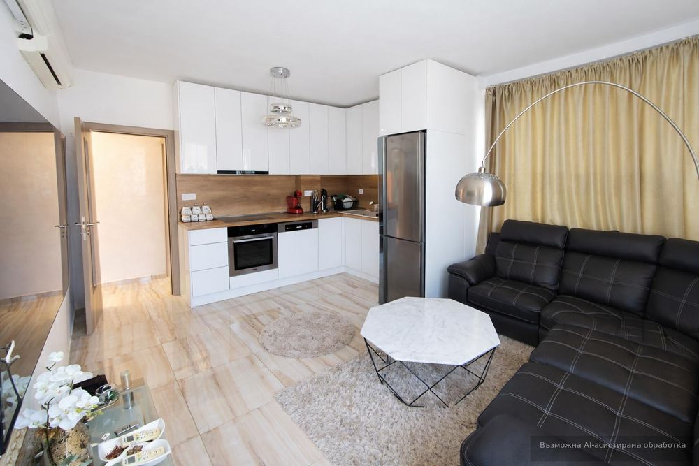 Дава се под наем Тристаен апартамент в Варна, Бриз - 110 кв.м за 997.05 € - Снимка #1