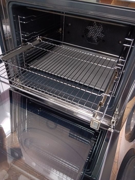 Иноксова печка за вграждане с керамичен плот Miele 24 м.гаранция!