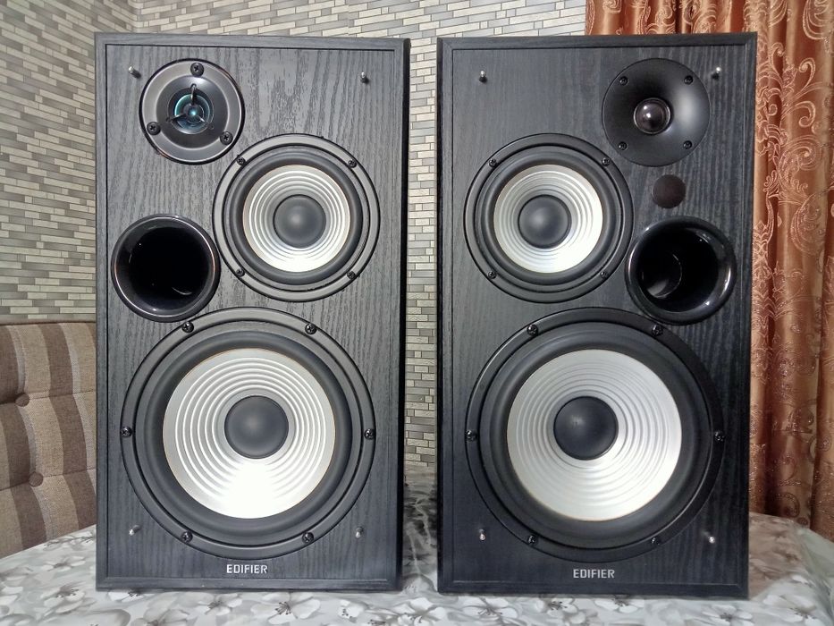 Продам EDIFIER R2750DB в хорошем состоянии.