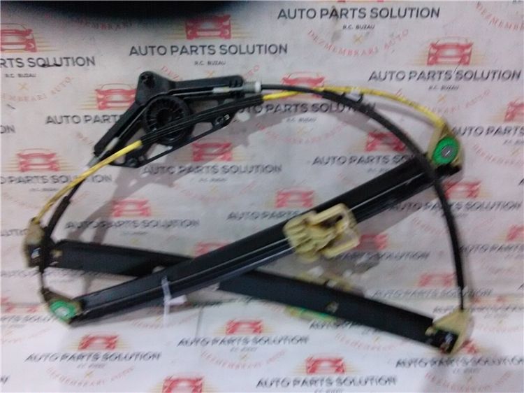 Macara geam usa dreapta fata skoda octavia 3