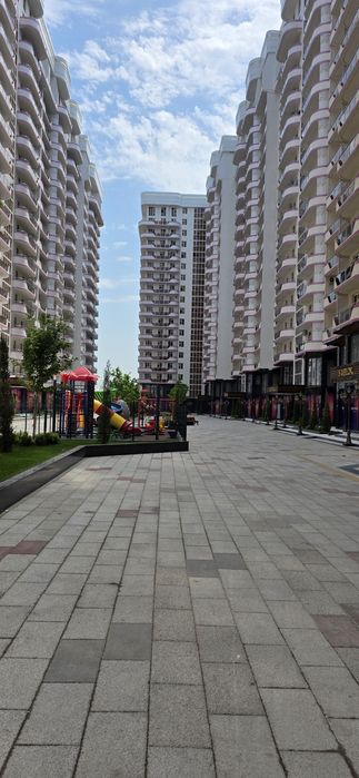 Продаётся квартира Новостроенным доме " Xon saroy"