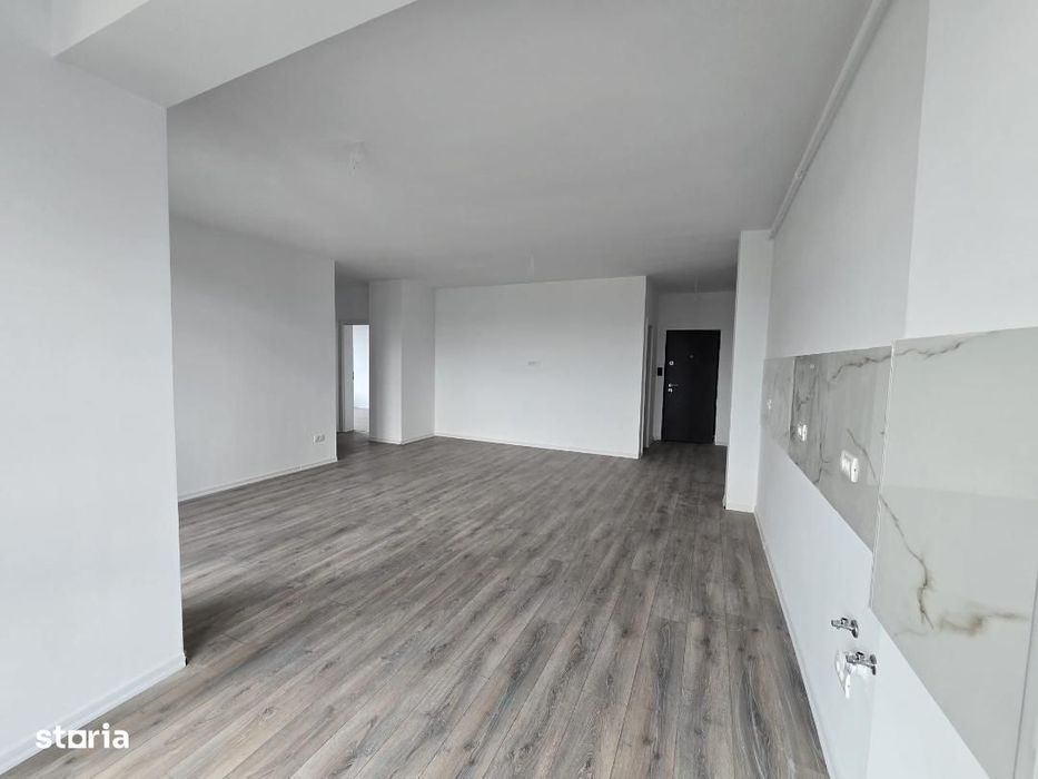 De vanzare Apartament 3 camere, zona Centru Bloc Nou.