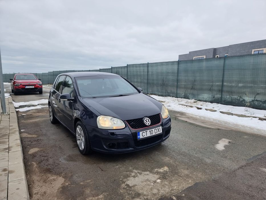 Vând Volkswagen Golf  5 1.9