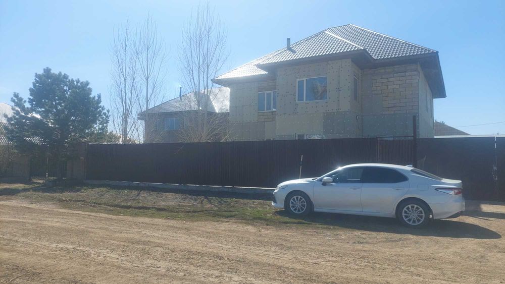 Продам коттедж недостроенный