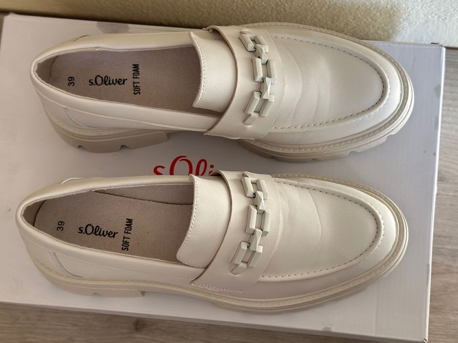 Бели мокасини 39 номер