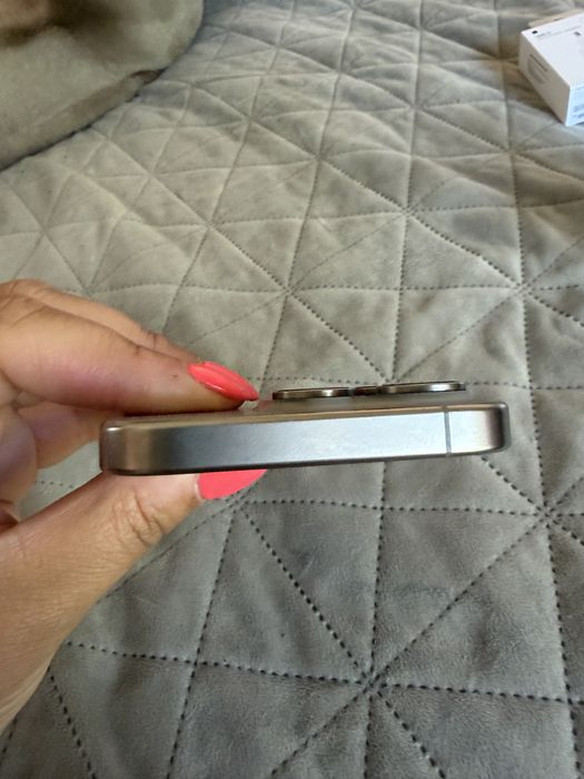 Телефон Iphone 15 pro