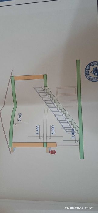 Продается   дом 2 этажа вдоль центральный дороги отличная лакация.