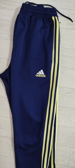 Спортивный костюм Adidas
