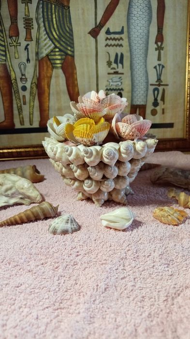 Ваза сувенир из ракушек моря.