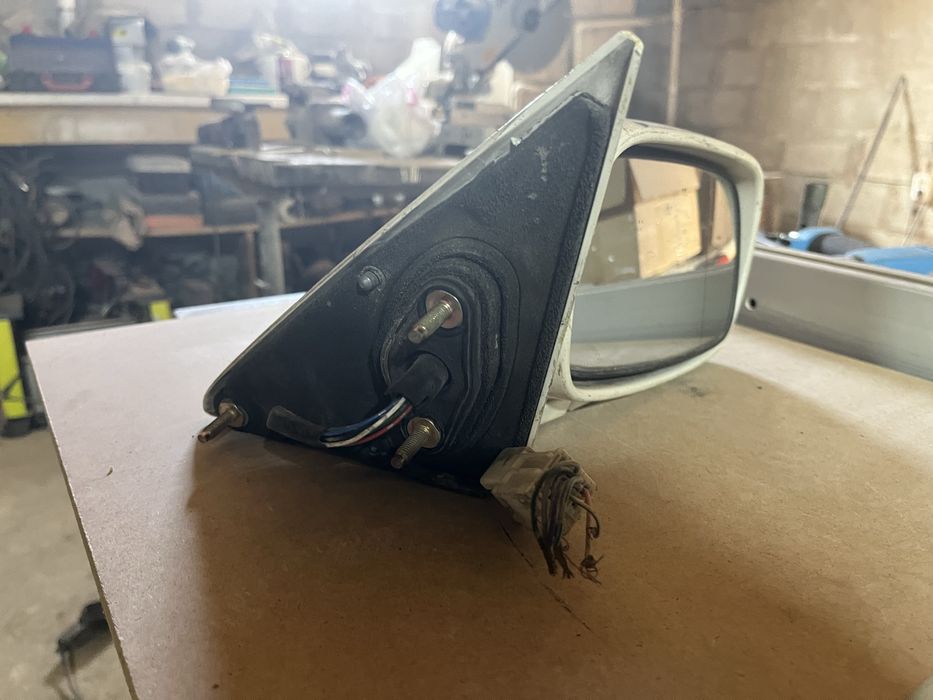 Продам зеркало правое виндом,лексус ес300.