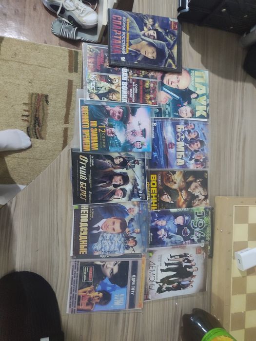 Продаются фильмы в дисках:1 шт-500тг,11 шт-5500тг