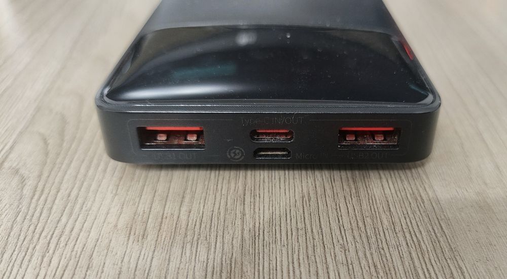 Powerbank повербанк Baseus