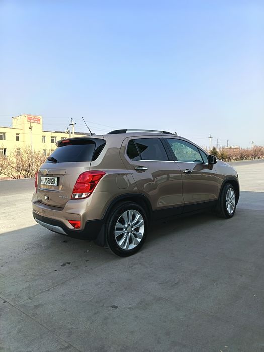 Tracker 1 premier