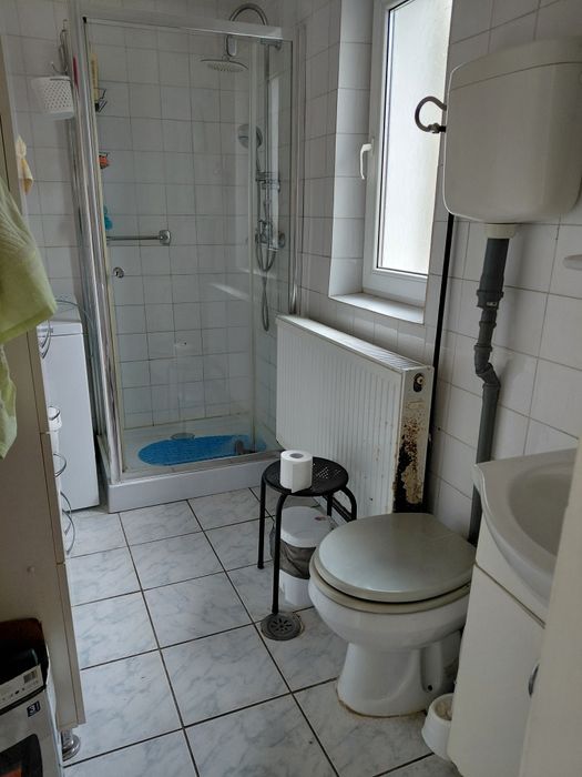 Închiriez în regim hotelier casă în Hamba