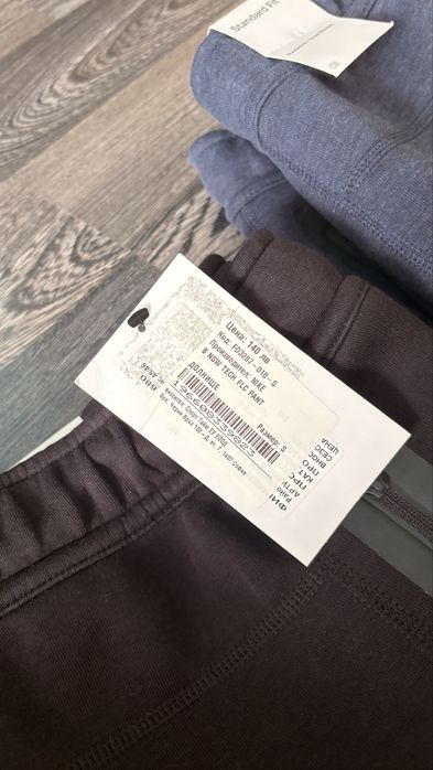 Долнища Nike tech 128 Нови