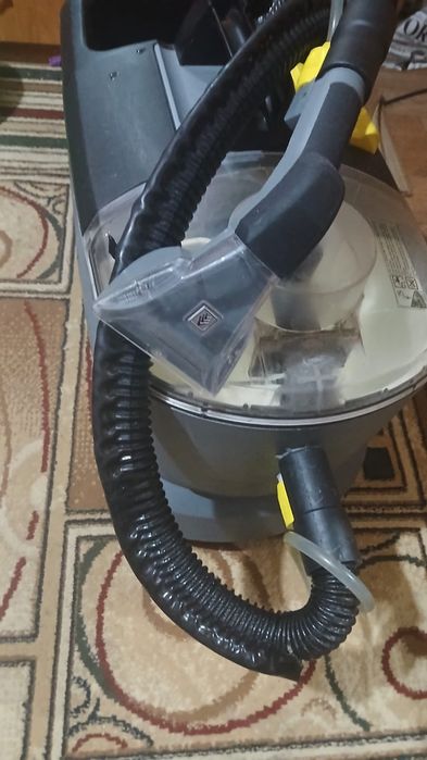 Продам моющий пылесос кёрхер
