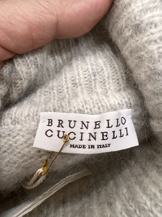 Свитер, дорогой бренд