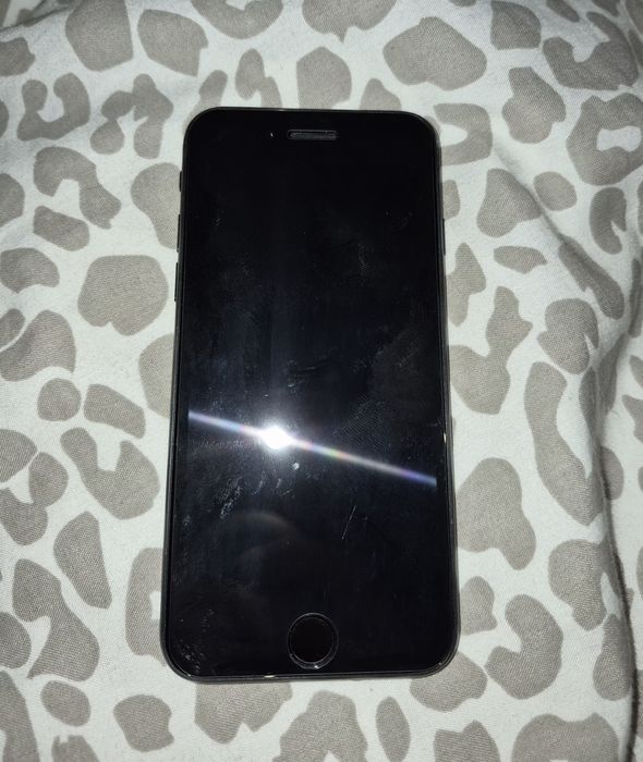 Vand iphone se 2022