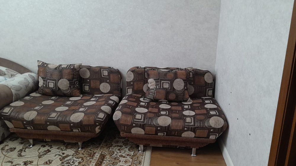 Диван и кресло с нишами