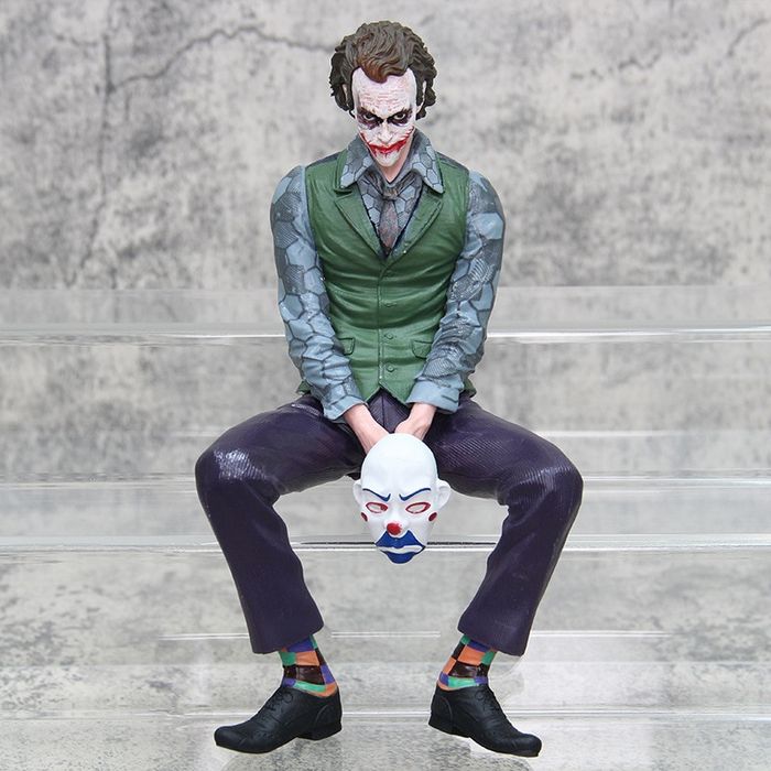 Figurina The Joker, Joker Heath Ledger, Dark Knight, 24 cm