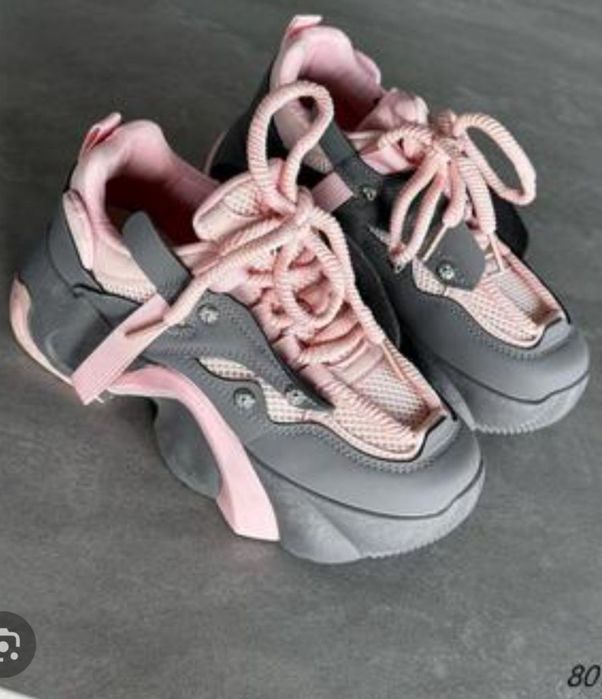 Розово-серые кроссовки Израиль, розовые кроссовки