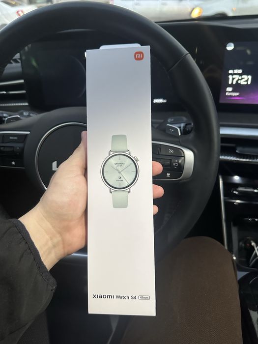 Продам смарт часы новые упакованные XIAOMI