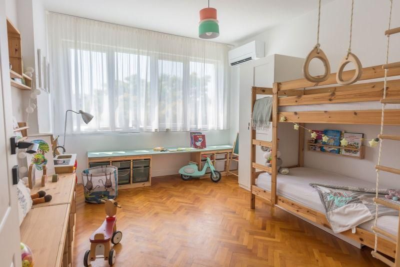 Дава се под наем Тристаен апартамент в Пловдив, Център - 100 кв.м за 1000 € - Снимка #5