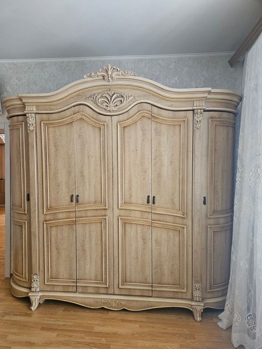 Спальный гарнитур