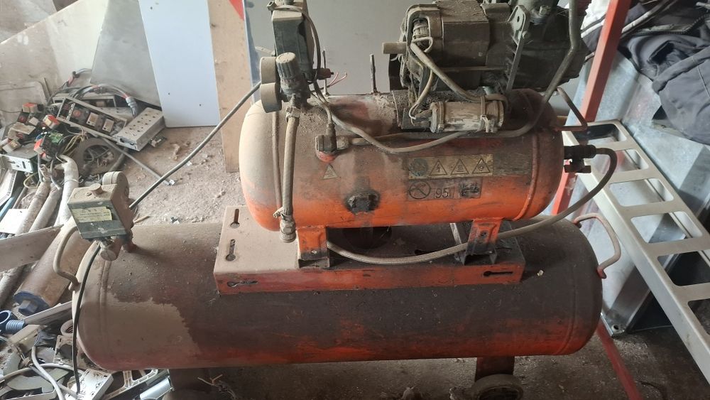 Продам компрессор