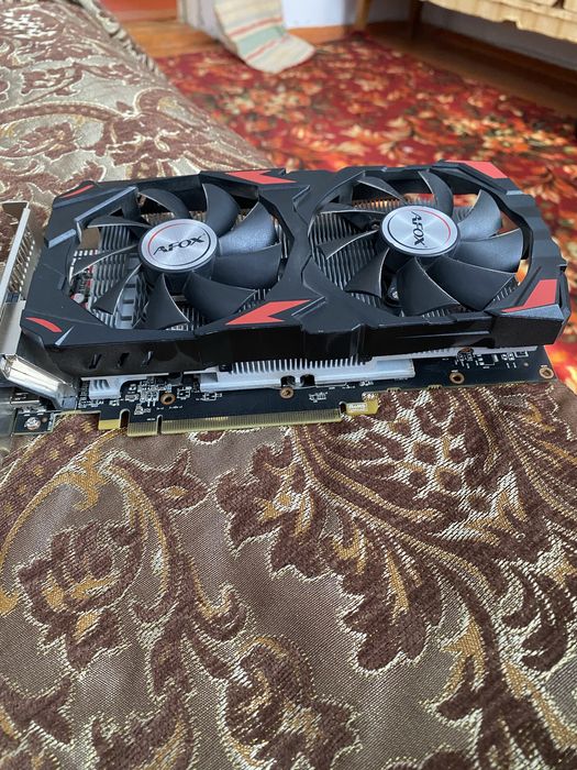 Видеокарта  рх 580 8 гб