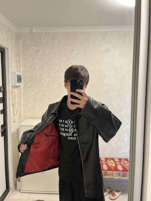 Кожанная куртка размер XL