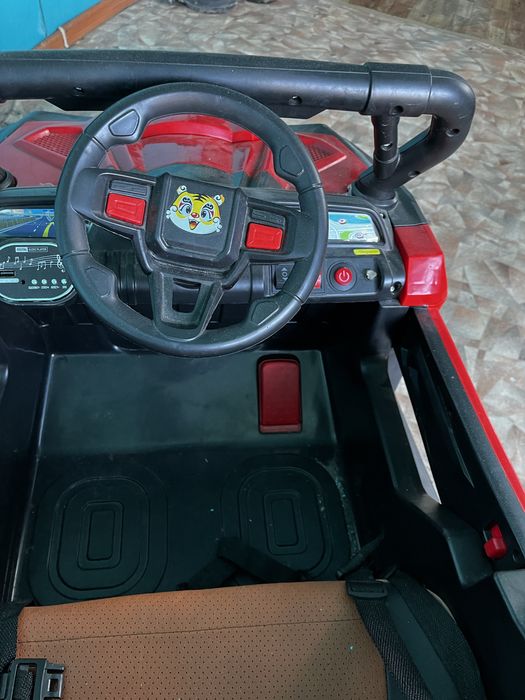 Продам детскую машинку