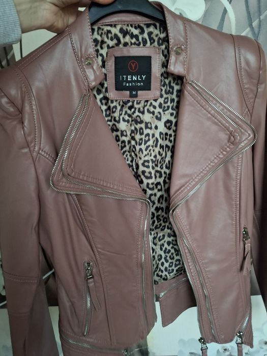 Дамско кожено яке