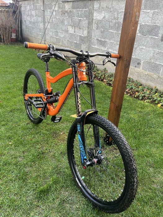 Downhill колело Nukeproof Scalp Boxxer Fox DHX