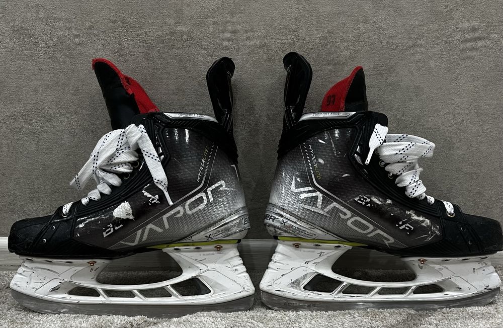 Продам хоккейные коньки Bauer Vapor HyperLite