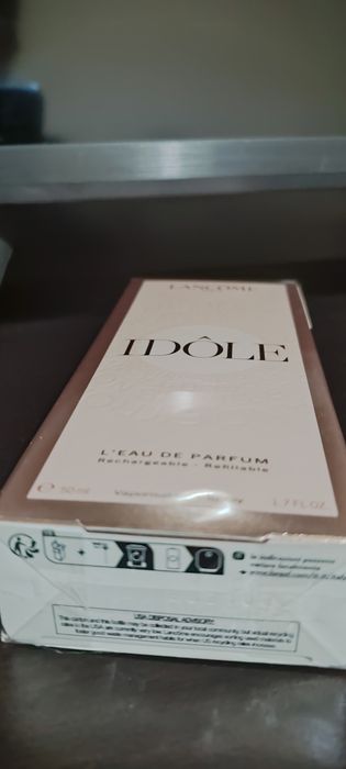 Vând  parfum IDOLE