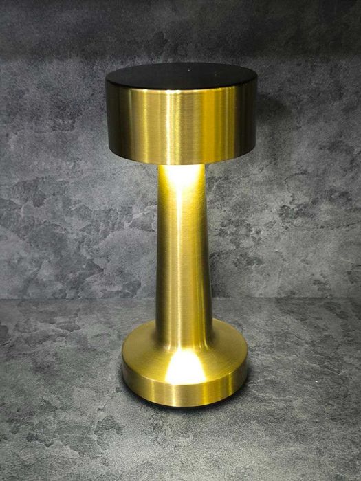 LED stol lampasi  LED настольная лампа