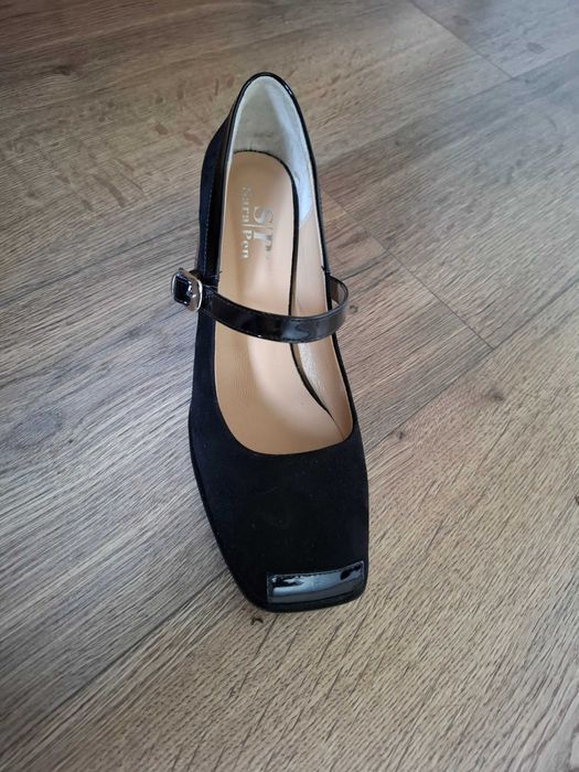 Нови обувки Sara Pen, номер 38