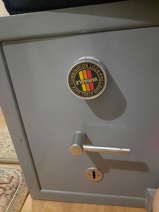 Сейф огнестойкий, песочный