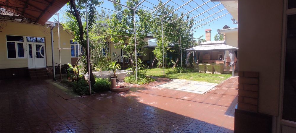 Продается частный участок в городе 6 соток