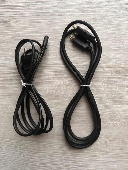 Playstation 4 Slim  1 Т отлично състояние