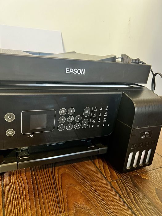 EPSON imprimanta multifunctionala