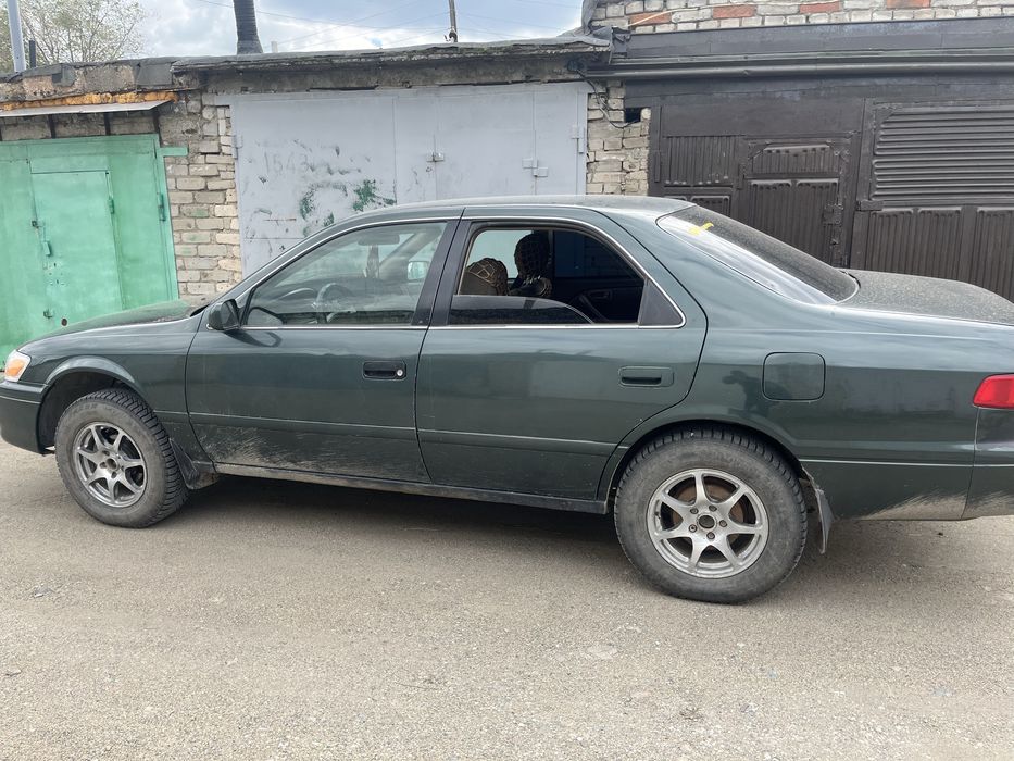 Продам тойота камри 25