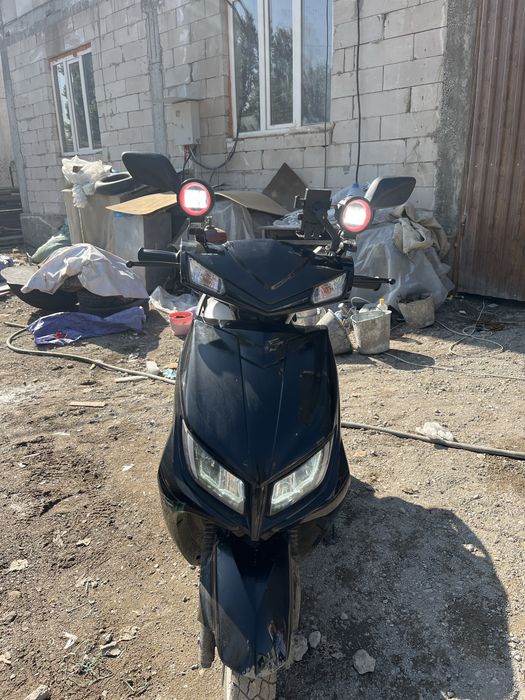 М8 чёрни свет